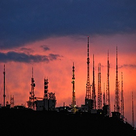 La Ley de Telecomunicaciones debe minimizar los riesgos de la contaminación electromagnética