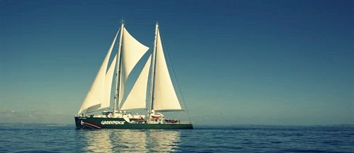 El Rainbow Warrior contra las prospecciones petrolíferas