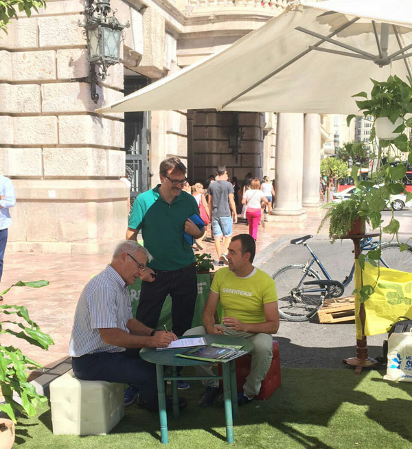 Valencia reducirá a la mitad las emisiones debidas al transporte urbano