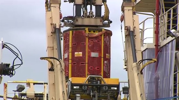 Un robot submarino viaja hacia la zona del barco hundido en Canarias