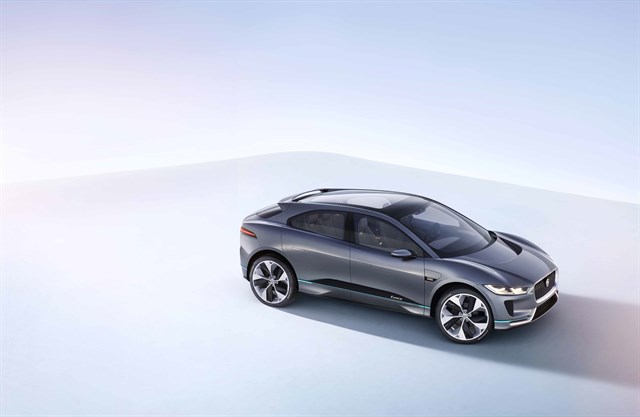 Jaguar lanzará en 2018 su primer vehículo eléctrico