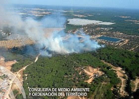 Controlado el incendio en Moguer y extinguido un conato en Cartaya