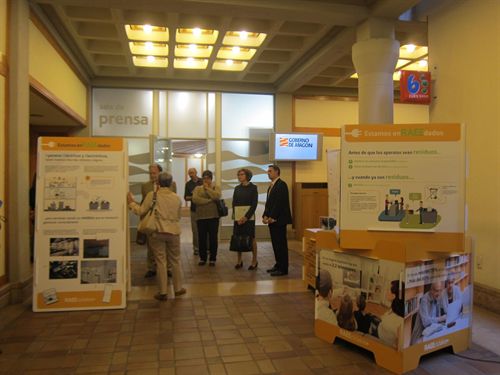 Aragón. Una campaña sensibiliza a la ciudadanía del reciclado de aparatos eléctricos y electrónicos con una muestra itinerante