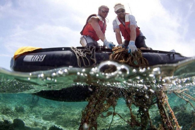 Cientos de miles de toneladas de aparejos de pesca acaban en el fondo de los océanos