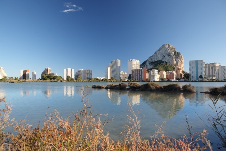 Alicante. Calp regenera Las Salinas para crear un entorno urbano más verde y sostenible