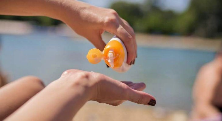 Ojito con tu crema solar