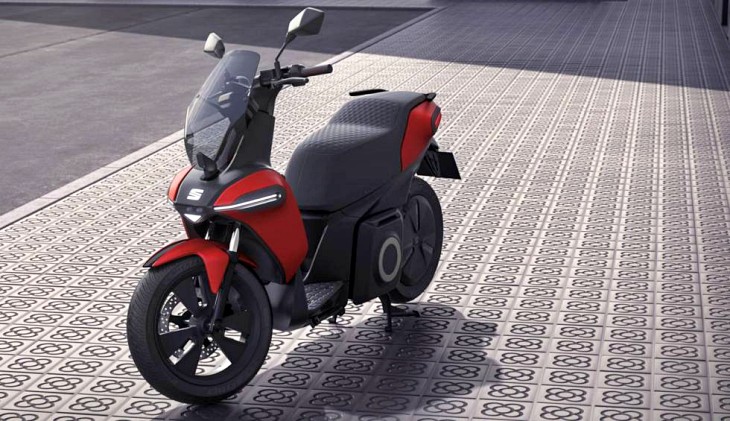 Seat presenta su primera motocicleta eléctrica
