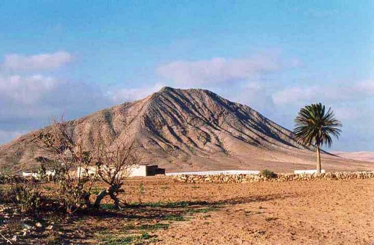 Canarias. Celebran que se desista del proyecto de Chillida para Tindaya e instan a proteger y poner en valor de la Montaña