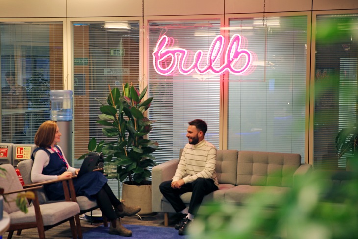 Bulb llega a España con ‘energía verde’ que te hará a ahorrar 125€ al año en la  factura de la luz