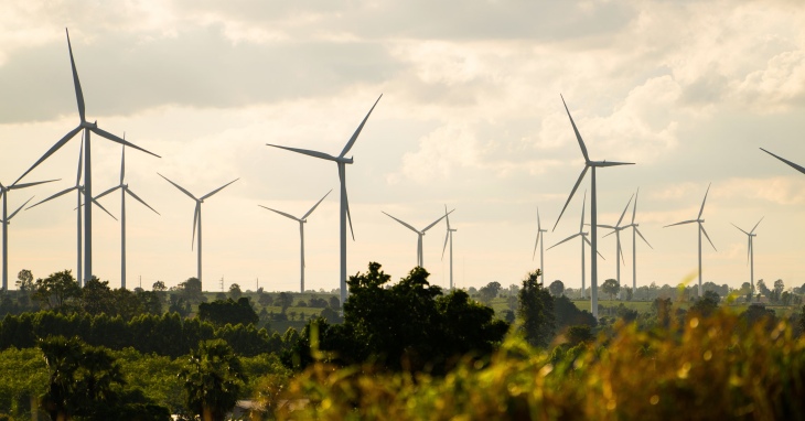 España acumula 8.000 millones de euros en demandas por recortes en renovables