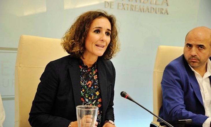 Junta de Extremadura solo contratará energía renovable para sus edificios