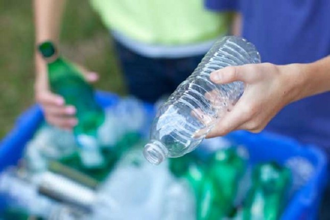 ¡ Ya está bien con la monserga de los plásticos ¡