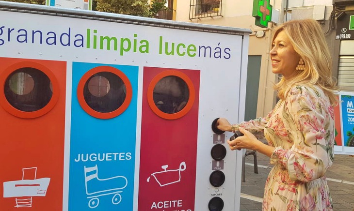 Granada. Ecoparque móvil para residuos en los barrios históricos