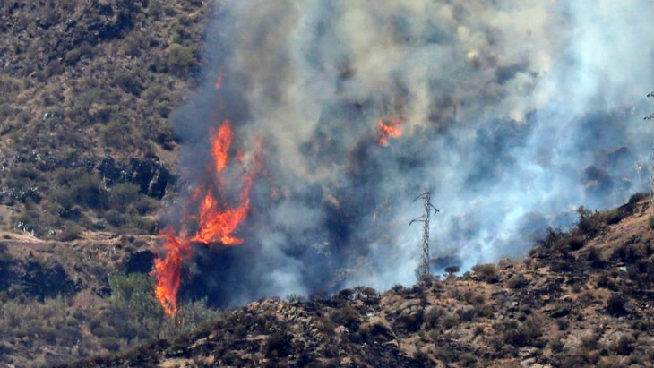 La UME se suma para apagar el incendio de Gran Canaria