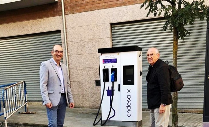 Endesa instala el primer punto de recarga rapida en una carretera de Catalunya