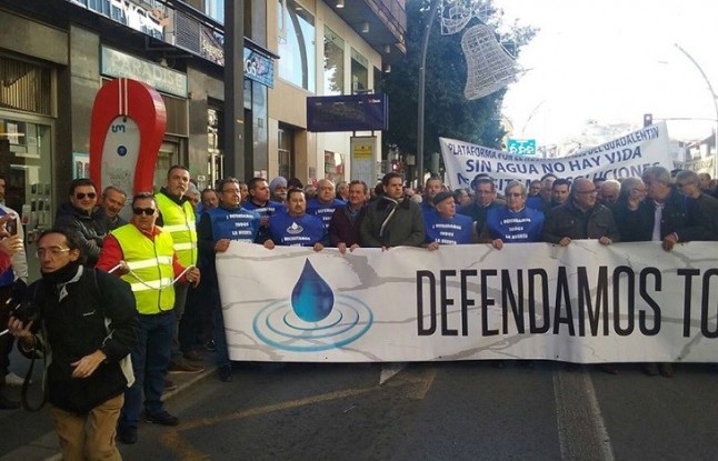 Hasta el apuntador dice que tiene déficit hídrico