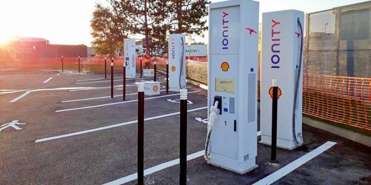 Ionity abre su primera instalación de carga ultrarrápida en España