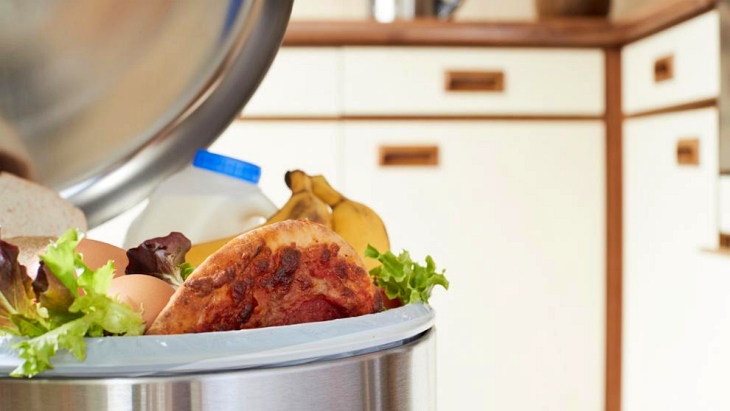 No tirar comida a la basura contribuye a conservar el medio ambiente