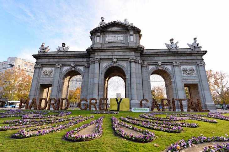 ¡ACCIÓN! de Greenpeace frente al ‘greenwashing’ del Ayuntamiento por desvirtuar la esencia de la COP25 Chile – Madrid