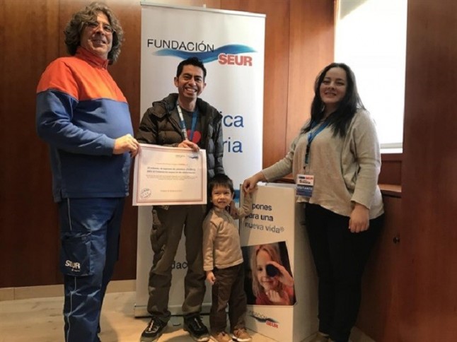 Una recogida de tapones hace posible que más de 20 niños madrileños acudan a tratamiento médico en Madrid