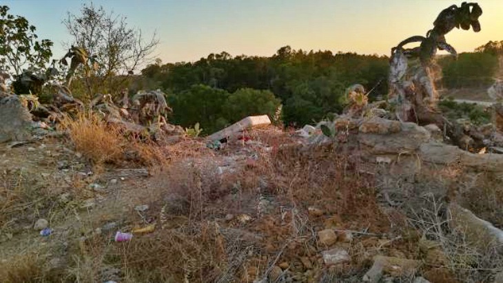 Denuncian la acumulación de residuos y escombros en el tramo de ribera del río de Guadaíra (Sevilla)