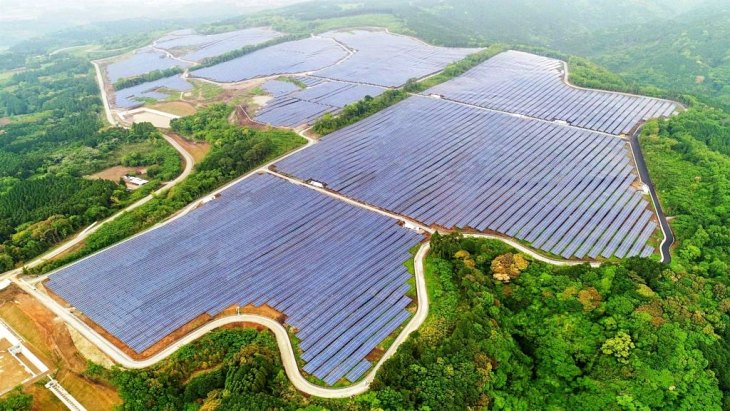 ACS vende su cartera fotovoltaica en España valorada en 2.200 millones de euros