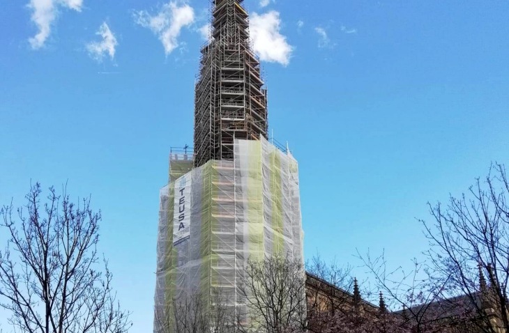 Donostia. Un halcón vuelve a la torre del Buen Pastor