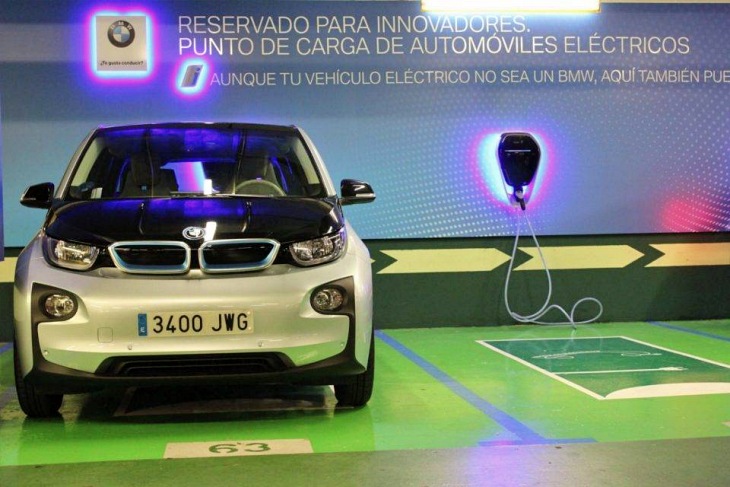 BMW instalará más de 4.000 puntos de carga para coches eléctricos en Alemania