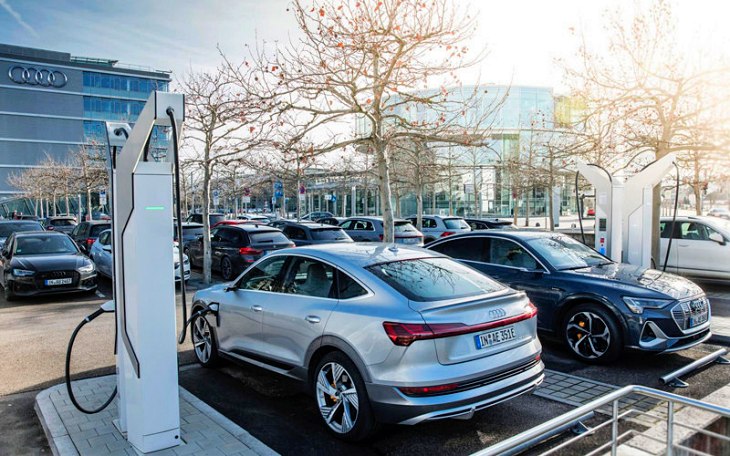 Audi implementará más de 4.500 puntos de carga para el coche eléctrico para 2022