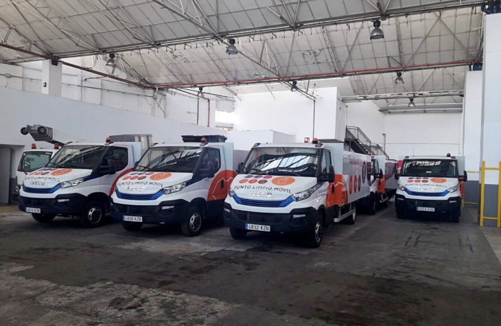 Madrid renueva los puntos limpios móviles con diez camiones ecológicos