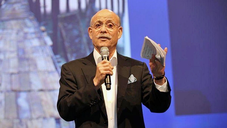 Jeremy Rifkin afirma que los coches gasolina y diésel desaparecerán antes de 2040