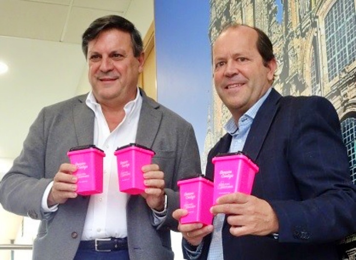 Galicia. Minicontenedores rosa de Sogama para apoyar la lucha contra el cáncer de mama