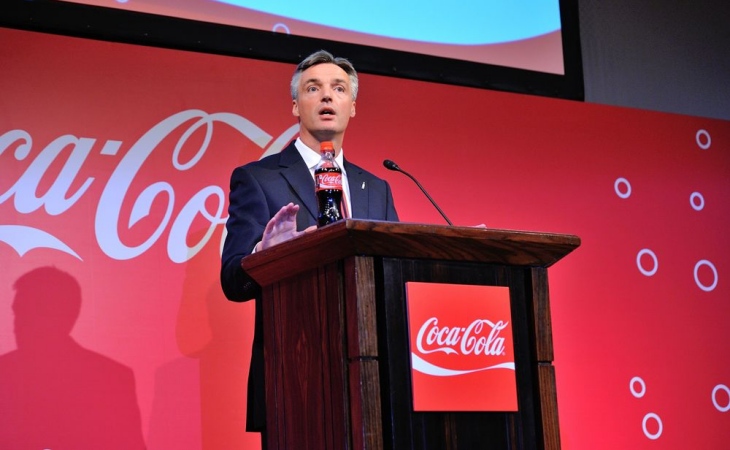 Coca-Cola se pone las pilas y lanza su primera botella de plástico reciclado de basura marina