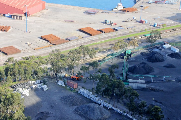 Asturias. No se puede permitir el almacenamiento de carbón del Musel sin protecciones