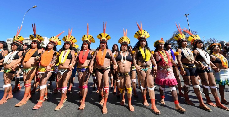 Una comitiva de líderes indígenas brasileños comienza hoy una gira por Europa para denunciar violaciones de derechos en su país