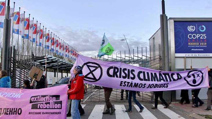 Activistas de ‘Extinction Rebellion’ plantan cara al Gobierno de España