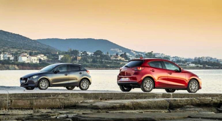 Mazda2 con motor híbrido