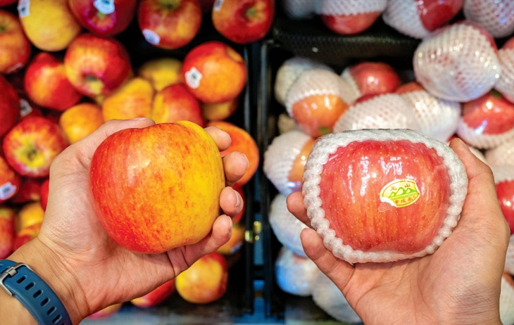 Mercadona y Carrefour ‘en el pelotón de los torpes’ en cuanto a la reducción de plástico