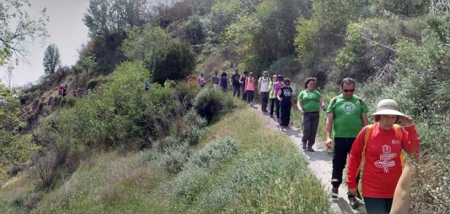 Un mapa recoge los 43 senderos y rutas de la Sierra Morena y La Vega de Sevilla con información turística