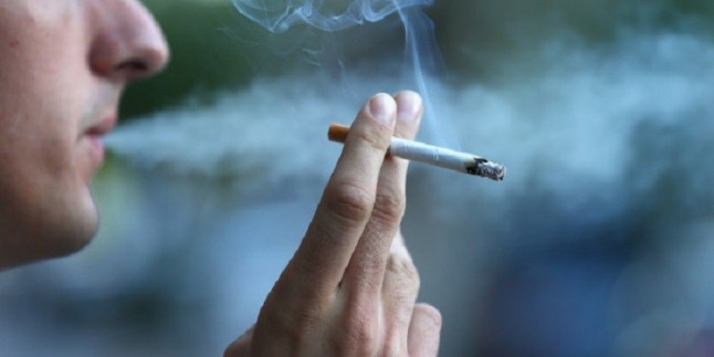 El sobrepeso te puede llevar a fumar