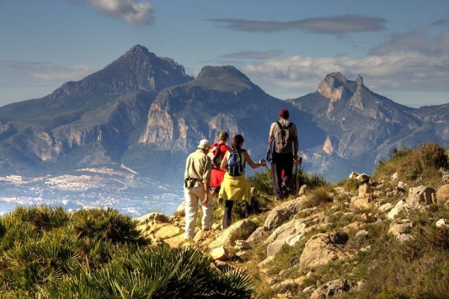 La Diputación de Alicante organiza salidas senderistas por la Gran Ruta Costa Blanca Interior