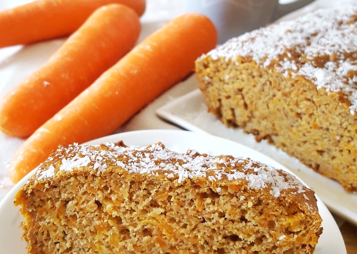 Bizcocho saludable y ecológico de yogur con zanahorias