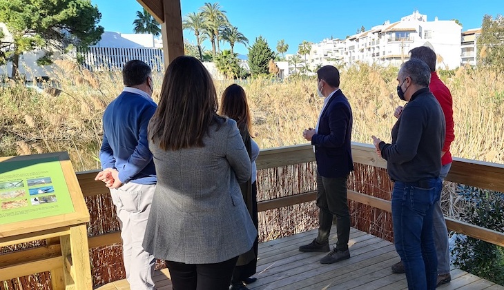 La Senda Litoral en Marbella ofrece un nuevo atractivo con un observatorio ornitológico