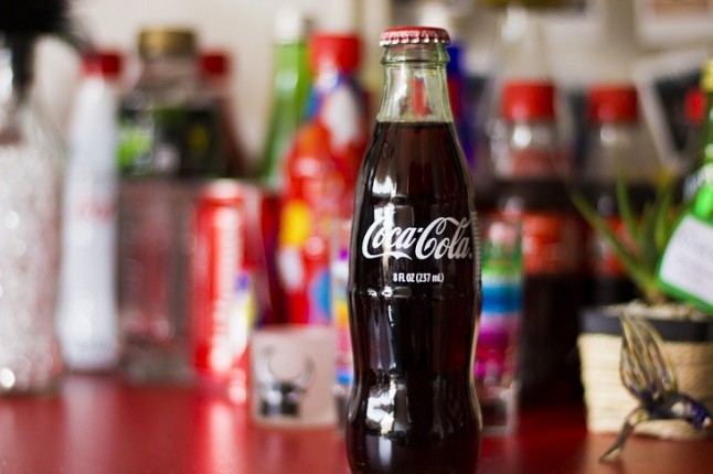 El entramado oscuro de Coca-Cola para que China trague con el azúcar del refresco