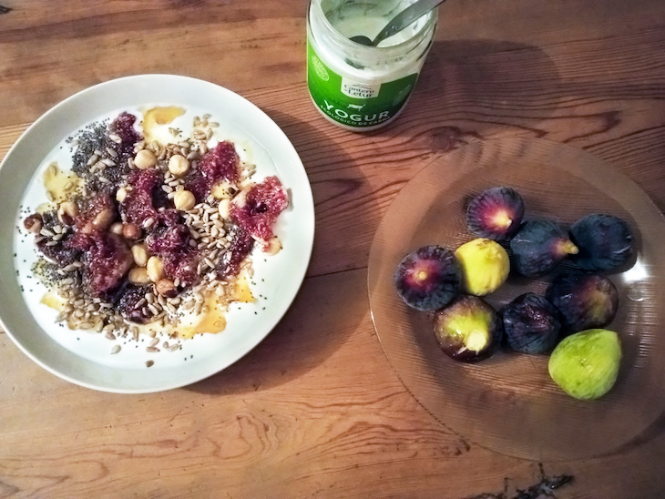 Receta del ‘ Cantero de Letur’ de Yogur con Fruta y Semillas