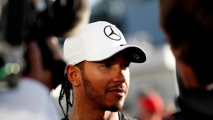 El piloto de F1 Lewis Hamilton apuesta por las hamburguesas ‘veganas’