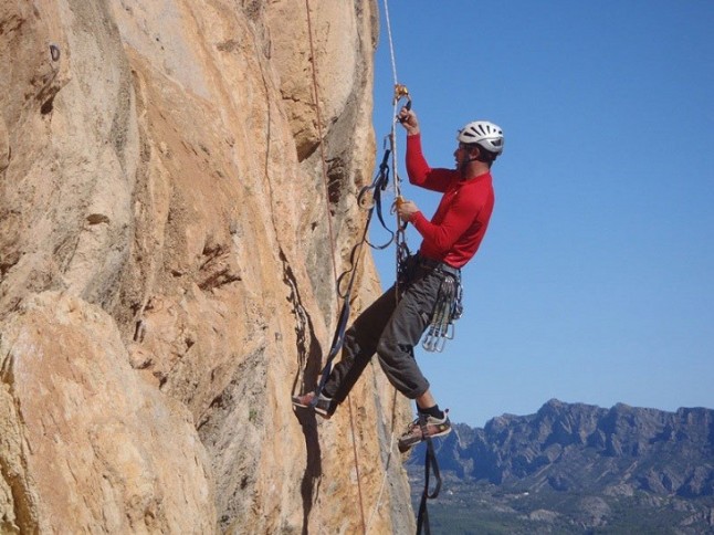 Un programa pionero trata el trastorno límite de la personalidad con escalada y senderismo