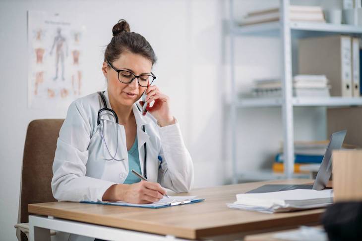 Nos podemos fiar de la telemedicina en España frente al COVID-19