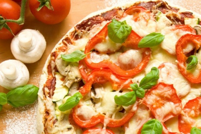 Pizza de yogur de cabra con verduras