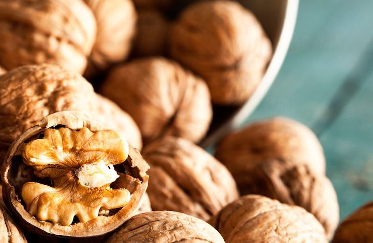 Si eres mujer las nueces son el mejor fruto seco para tu salud